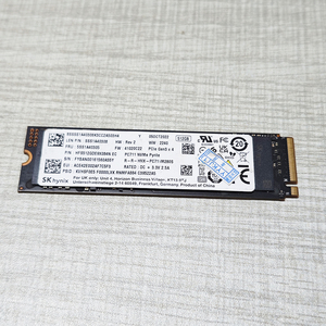 二手黑色 512GB NVMe PS5 PCIe 4.0 Gen M.2 内置 SSD 硬盘，适用于笔记本电脑游戏 - Product Image 1