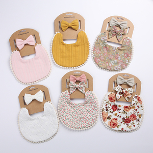Set di 3 Bavaglini Personalizzati per Neonata, Bavaglini in Cotone Ricamato Double Face, Asciugamano Saliva per Bambini con Fiocchi - Product Image 6