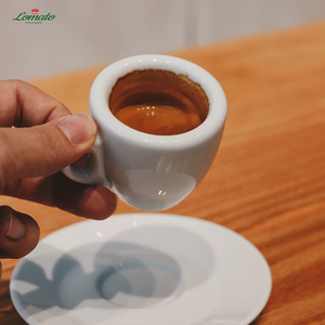 ชุดถ้วยกาแฟเอสเปรสโซ่ทรงไข่สีขาวพร้อมจานรอง ทำจากพอร์ซเลนอย่างดี สำหรับร้านกาแฟมืออาชีพ  รับสกรีนโลโก้สำหรับโรงแรมและร้านอาหาร - Product Image 1