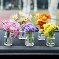 Mini vase en verre, ornement de voiture, conteneur de fleurs artificielles, décoration intérieure de la console centrale de la voiture, accessoire cadeau