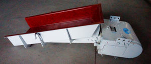 เครื่องป้อนแบบสั่นสะเทือนเชิงเส้น สำหรับงานหนัก ใช้มอเตอร์ไฟฟ้า ได้รับการรับรองมาตรฐาน ISO กำลังการผลิต 20-30 ตัน/ชม. สำหรับงานเหมือง หินทราย และวัสดุก่อสร้าง - Product Image 6