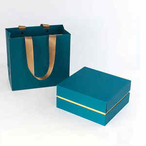 Caja de regalo de papel de cartón de primera calidad grande al por mayor de lujo negro con logotipo personalizado estampado de lámina dorada para extensiones de cabello de peluca - Product Image 2