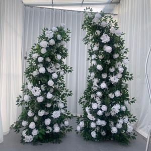 D-HOA064 Arco de flores artificiales rojas al por mayor, arco de flores de cuerno hecho a mano, arco de flores de cuerno con rosas, decoración de boda de seda - Product Image 4