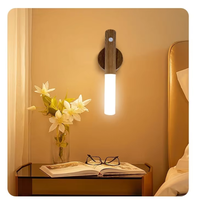 Lampe de nuit portable pour couloir et escalier, lampe de camping USB LED avec détecteur de mouvement, lampe murale à capteur magnétique