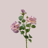 DY105 Tissu artificiel fait à la main Rose simple pulvérisation avec 2 têtes de fleurs et un bourgeon pour la décoration murale de mariage à la maison Offre Spéciale