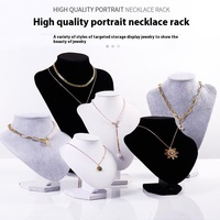 Présentoir à Colliers en Velours Tendance, Mannequin Buste Élégant en Cuir pour Présentation de Bijoux, Organisateur de Rangement pour Colliers