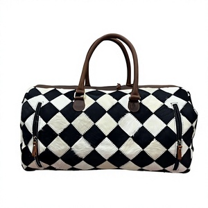 Sac de voyage de sport de luxe 100 % cuir véritable durable et imperméable, grande capacité, doublure en polyester, imprimé échecs, pour vêtements - Product Image 2