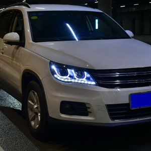 Pour VW <span class=keywords><strong>Tiguan</strong></span> <span class=keywords><strong>2009</strong></span>-2012 Auto Avant Lampes Assemblage Mise À Niveau De Voiture LED Phares Double U Style Projecteur Lentille Outils Accessoires - Product Image 5