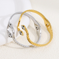 Bracelet en acier inoxydable en forme de serpent dynamique avec diamants incrustés, bracelet tendance, accessoire inaltérable