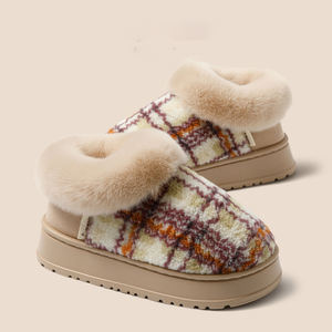 Nouvelles pantoufles en coton pour femmes 2025 – Chaussons d'intérieur d'hiver avec semelle épaisse et velours chaud - Product Image 1