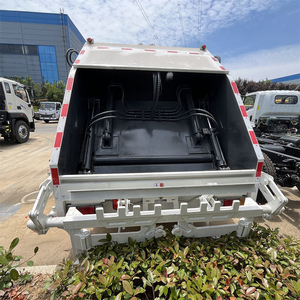 Camion compacteur de déchets ISUZU 9CBM avec chargeur arrière, prix d'usine, à vendre - Product Image 4