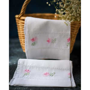 Cristinabologna Set di 2 Strofinacci in Cotone e Lino 100% con Ricamo Rosa in Rilievo, Morbida Microfibra per Pulizie in Cucina - Product Image 2