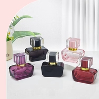 Flacon de parfum carré en verre multicolore de luxe, flacon vide haut de gamme pour vaporisateur de parfum, emballage cosmétique personnalisé avec impression