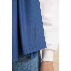 Écharpe en coton indigo uni, longueur moyenne, légère, tricotée pour femmes - Product Image 1