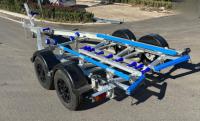 Essieu tandem de 19 pieds personnalisé en usine et couchettes en poly, remorque de bateau en aluminium, essieu de torsion en option