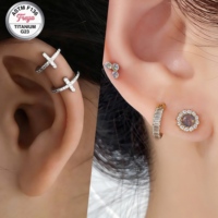Pendientes de titanio ASTM F136 con circonita en forma de cruz, anillos para Daith, Helix y Lóbulo, aros de moda para la oreja, anillos para la nariz, clicker para el septum, joyería para piercing corporal