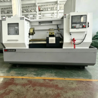 Torno CNC de Servicio Pesado CK6163 con Eje Oscilante Máximo de 630 mm, Bancada Plana con Rieles Reforzados para Torneado de Metal con Fanuc/GSK
