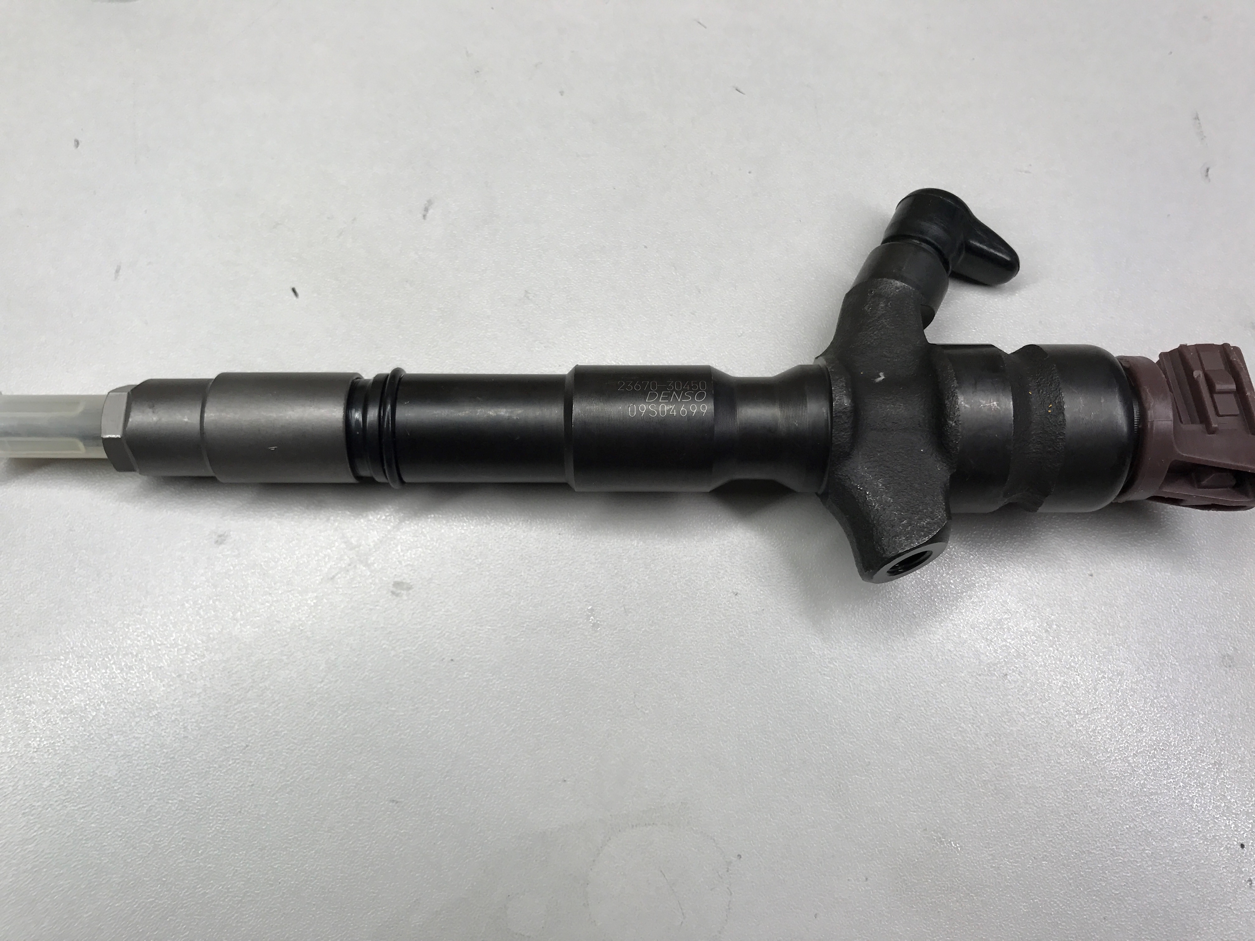 2367030450 original injector nozzle 1KD injector 23670-30450 common rail injector 23670-30450 for TOYOTA HILUX 1KD