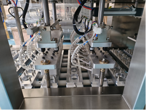 <span class=keywords><strong>Xtime</strong></span> Hochgeschwindigkeits-Automatische Lineare 6-Bahnen Instantnudel-Ramen-Becher Papier-Plastik-Aluminiumfolie Versiegelungs- und Verpackungsmaschine - Product Image 4