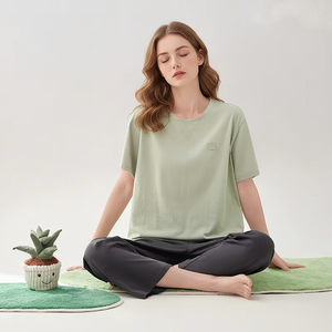 Precio de Fábrica, Camiseta de Manga Corta de Algodón Tejido, Transpirable, Cómoda, Simple, Casual, Minimalista, con Logotipo Personalizado, Cintura Elástica Alta para Mujer - Product Image 1