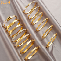 Fournisseur de bijoux Alibaba SLand, vente en gros de bracelets en acier inoxydable plaqué or de haute qualité, design étoile, avec pierres CZ, pour filles et femmes