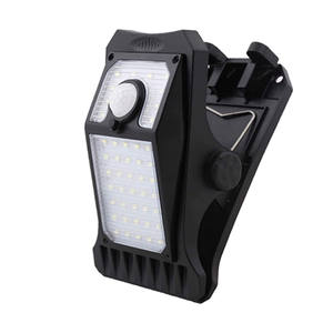 Lampe solaire LED extérieure à allumage automatique, étanche avec capteur IP65, pour jardin, rue, maison, mur, aménagement paysager, alimentée par panneau solaire et batterie - Product Image 1