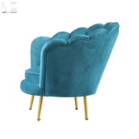 Fauteuils d'appoint modernes pour salon, avec structure en métal doré laiton, revêtement en velours, design coquille de muschel