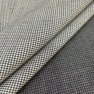 قماش منسوج بنقشة مربعات 30% صوف و70% بوليستر بوزن 270 جرام، مزدوج الوجه، مقاوم للماء والرياح والتآكل، مصبوغ بلون واحد، ثقيل الوزن للبدلات - Product Image 4