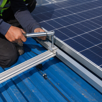 Kit de montage solaire inclinable réglable, support de toit en aluminium robuste pour toits plats et inclinés