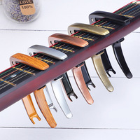 Clip de Capo de guitare en métal 5 couleurs Logo personnalisé Capo de réglage d'ukulélé pour guitares acoustiques folkloriques et classiques