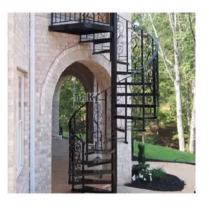 Nova escada em forma de arco, design exterior forjado ferro espiral baralho de metal curva escadas