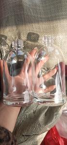 Bouteille de liqueur en verre avec bouchon en liège, 500ml <span class=keywords><strong>700ml</strong></span> 750ml 1000ml, Mini bulle vide pour boisson, vin, Whisky, spiritueux, Vodka, prix d'usine, personnalisé - Product Image 5