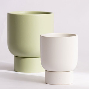 עציץ קרמי עגול קטן וזול עם תחתית ניתקת - Product Image 2