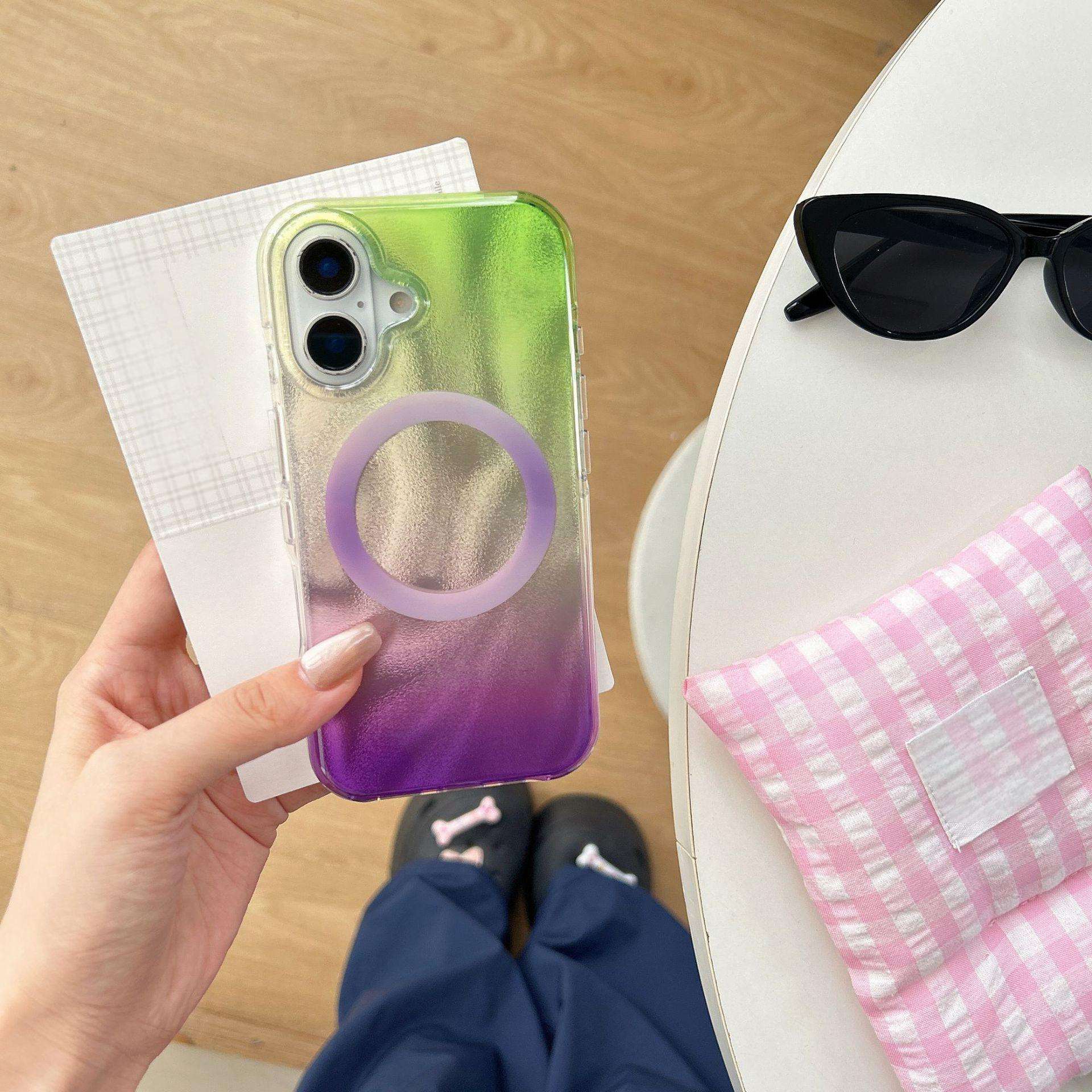 สีม่วงและสีเขียว