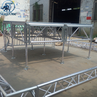 Scène modulaire réglable pour fêtes en plein air avec escalier de scène