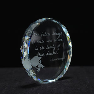 En gros Verre Tournesol Forme Ronde Plaque Pas Cher Gravable Blancs Cristal Sublimation Gravé <span class=keywords><strong>Presse</strong></span>-papiers pour les Récompenses - Product Image 5