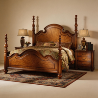 Amerikanisches Traditionelles Himmelbett mit Gebogenem Kopfteil und Passenden Nachttischen, Klassisches Villa-Schlafzimmer Massivholzmöbel