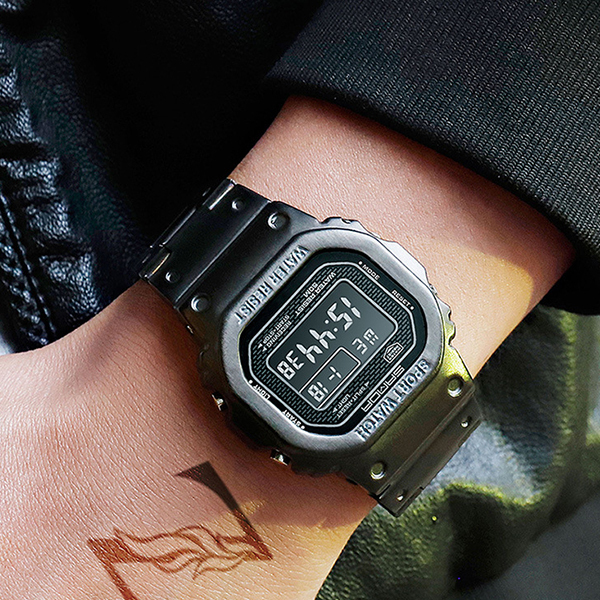 Outdoor Sports Digital Watch Stainless Steel Band Water Resistant 5BAR Square Case Week Display Unisex Sanda GUA Japan Movement