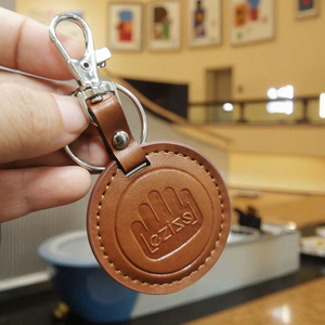 Hoogwaardige gepersonaliseerde logo-gegraveerde RFID-sleutelhanger 13.56MHz frequentie echt lederen NFC-sleutelhanger voor hotels ISO 1k lidmaatschapskaart - Product Image 6