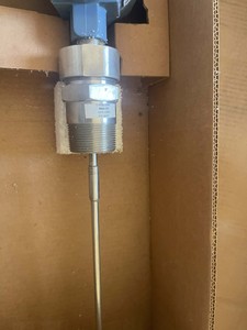 Rose -- Transmetteur de niveau radar à ondes guidées en alliage d'aluminium Mount 3301 avec une précision de 0,1 % - Product Image 4