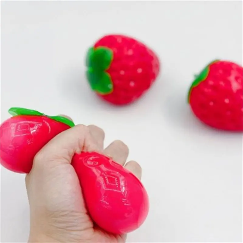 Color-changing strawberry Nippon Release Ball fruit decompression