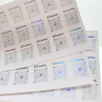 Petit MOQ, autocollants personnalisés imperméables et transparents avec code QR, autocollants holographiques argentés transparents au laser, étiquettes d'emballage