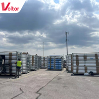 Unité de stockage autoportante en acier avec porte enroulable, résistante aux températures extrêmes, louable, solution clé en main pour entrepôt au Canada
