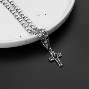 Collier pendentif en forme de croix en acier inoxydable avec chaîne à maillons hip-hop de la série gothique tendance en gros, bijoux en zircon pour hommes - Product Image 5