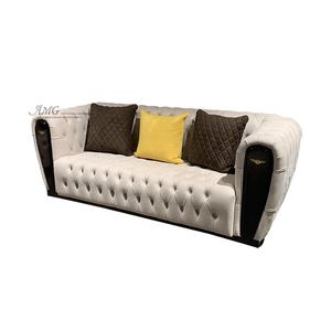 أريكة بنتلي فاخرة خفيفة وعصرية على شكل حرف U في الزاوية ذات تصميم جديد - Product Image 1