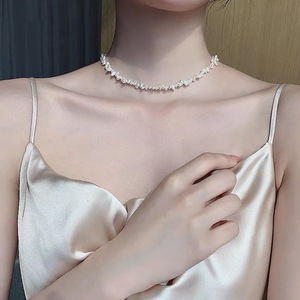 Collar de Perlas Francesas Elegante y Versátil para Mujer, Diseño Irregular Barroco de Agua Dulce Natural con Aspecto de Hada de Nicho Escalonado - Product Image 1