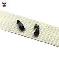 Crochet professionnel de ficelle de tente de Camping en plein air Mini crochet suspendu en plastique noir petite forme Pom matériel
