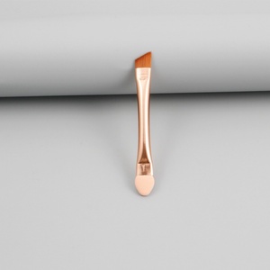 Pinceau de maquillage plat double en mousse, tube en aluminium or rose, applicateur de correcteur et d'ombres à paupières, pinceau de marque personnalisé - Product Image 4