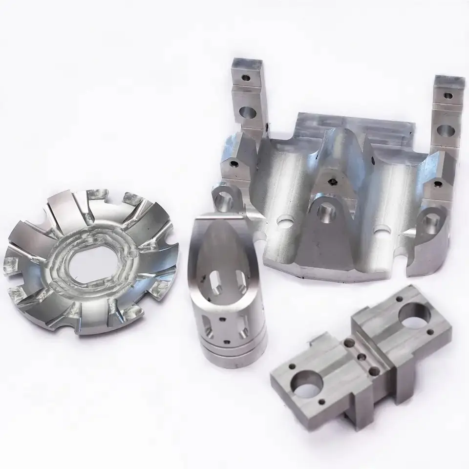 Accessoires matériels pièces d'usinage de tour CNC pièces en aluminium CNC pour pièce Oem Duke 125 200 390