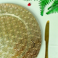 Assiettes de présentation rondes de luxe de 13 pouces en plastique PP durable à motif de roses dorées pour mariages et dîners